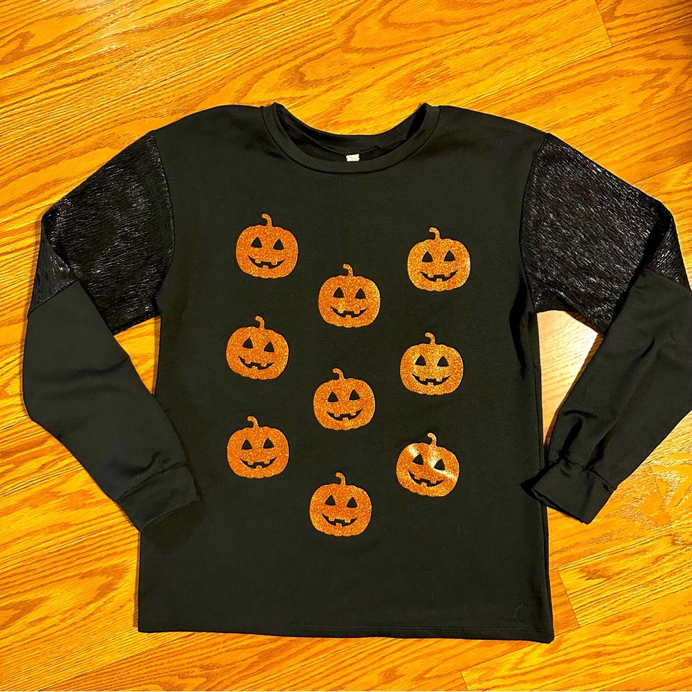 NEW Halloween Glitter Pumpkin Shirt with Textured sleeve detail size XS